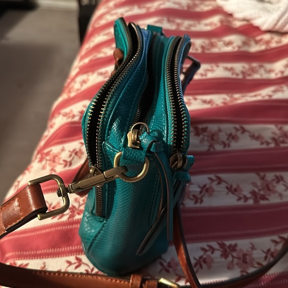 FREE PEOPLE TURQUOISE CROSSBODY 3 STORAGE COMPARTMENTS - Picture 2 of 4